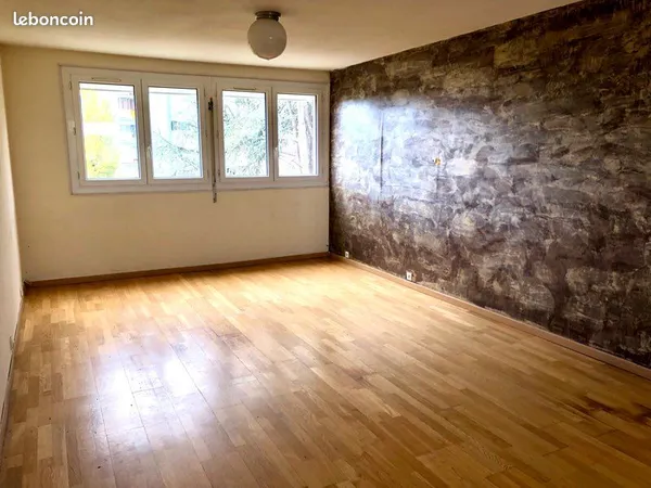 Loue grand appartement T5 de 90 m2