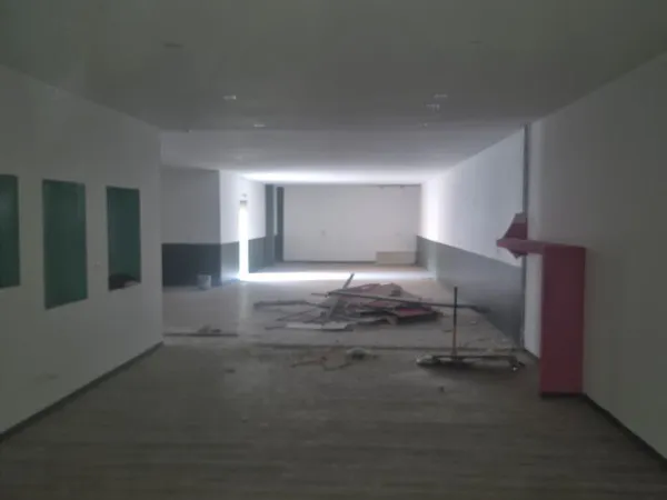 Local 250 m2 vente ou location