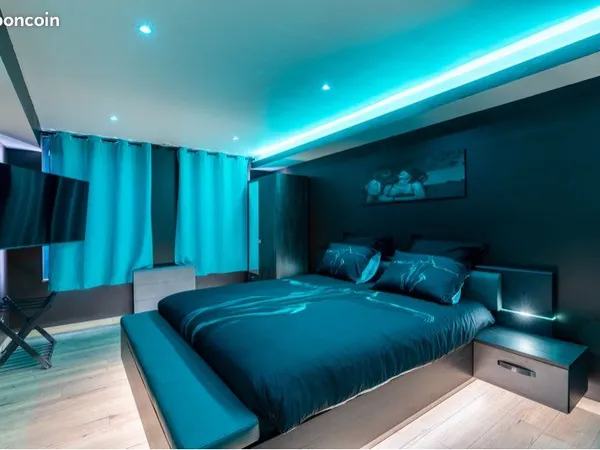 Love room. Murs et fonds