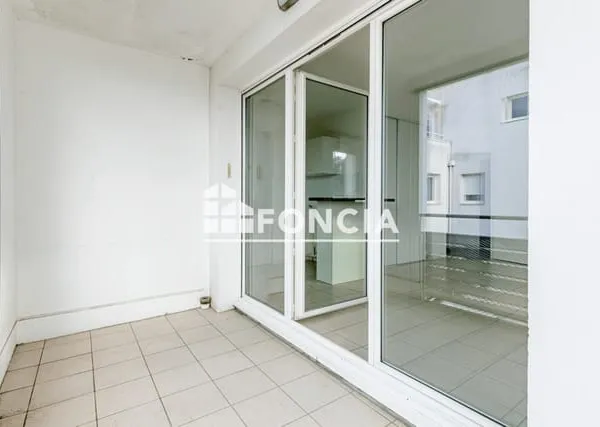 T2 Balcon & parking
