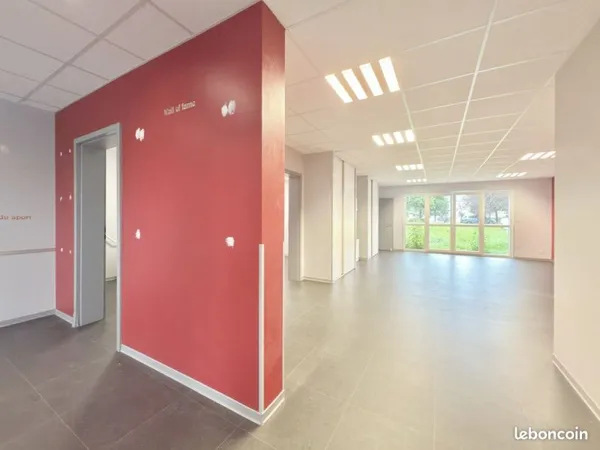 Local 105 m² Épinal