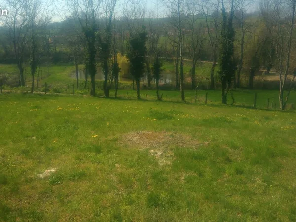 Terrain 1325m2 cadre idyllique