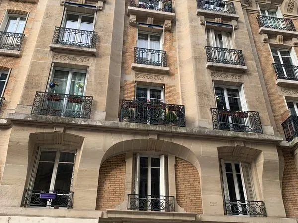 Appartement meublé très bon état idéalement situé
