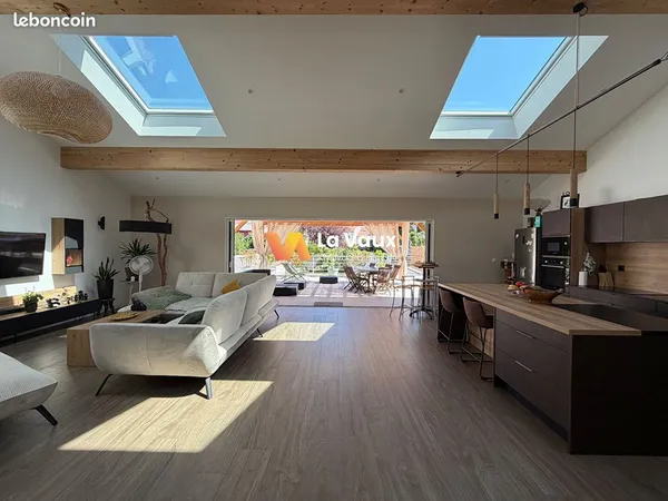Propriété 10 pièces 275 m²