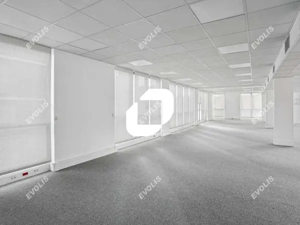 Bureaux 583 m²