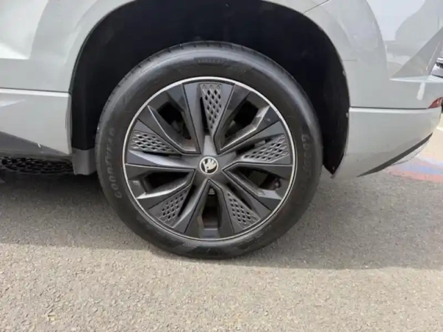 Skoda Karoq 1.5 tsi act 150ch sportline dsg7 — photo 9