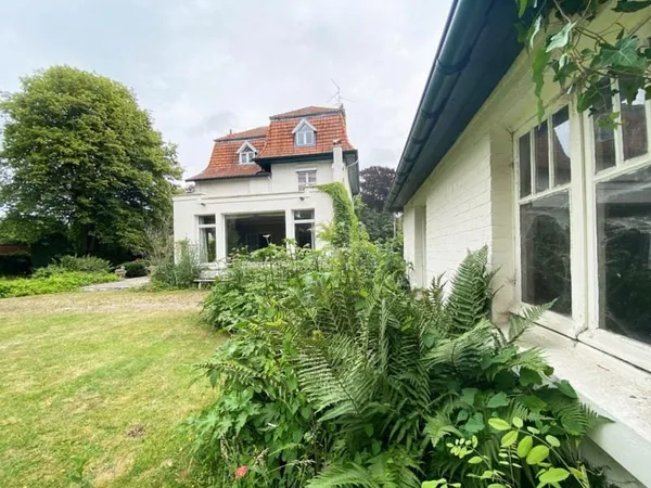 Maison 8 pièces 210 m²