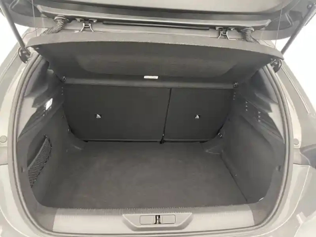 Peugeot 308 hybrid 145 e-dcs6 — photo 7