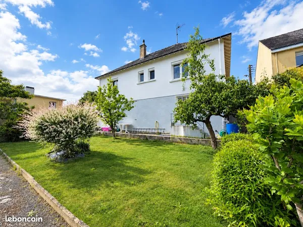 Maison lumineuse au calme avec jardin, ascenseur et sous-sol - Châteaubriant
