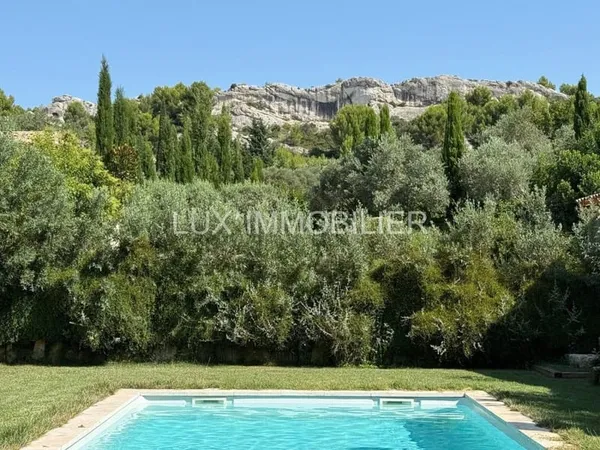 PARADOU - AU CŒUR DES ALPILLES