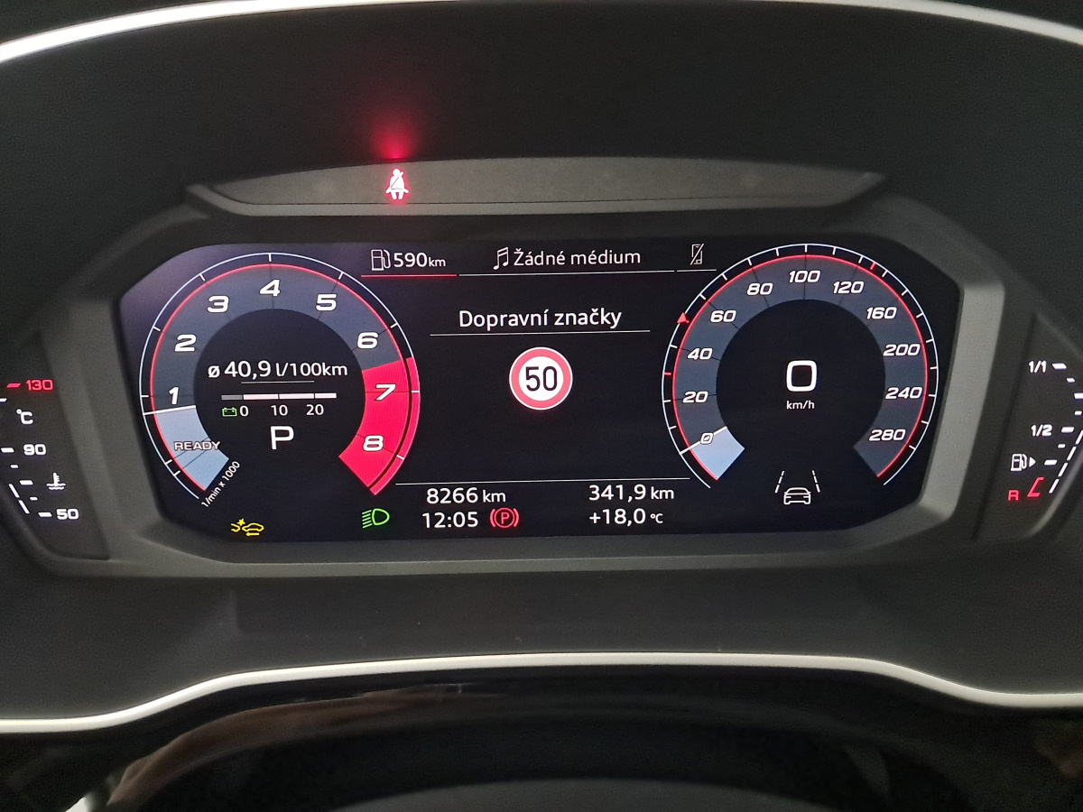 Audi Q3 — photo 14