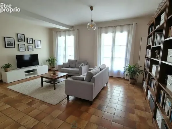 Hyper-centre, au calme, maison avec 3 chambres, jardin et studio