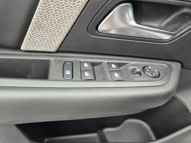 Citroën C4 bluehdi 130 s&amp;s eat8 — photo 22
