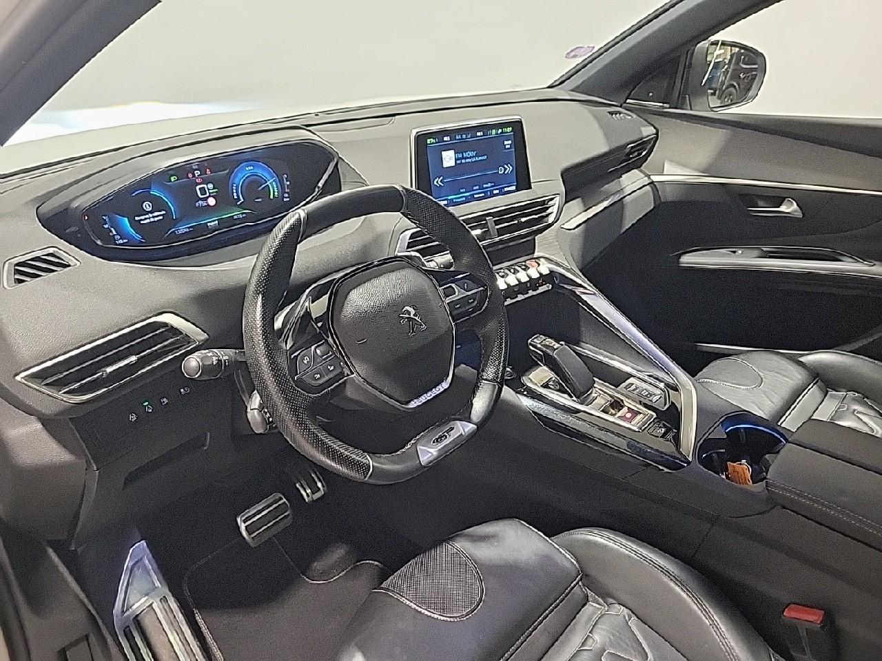 Peugeot 3008 hybrid4 300 e-eat8 gt — photo 9