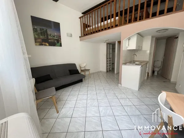 A louer, Studio avec Mezzanine secteur Gares