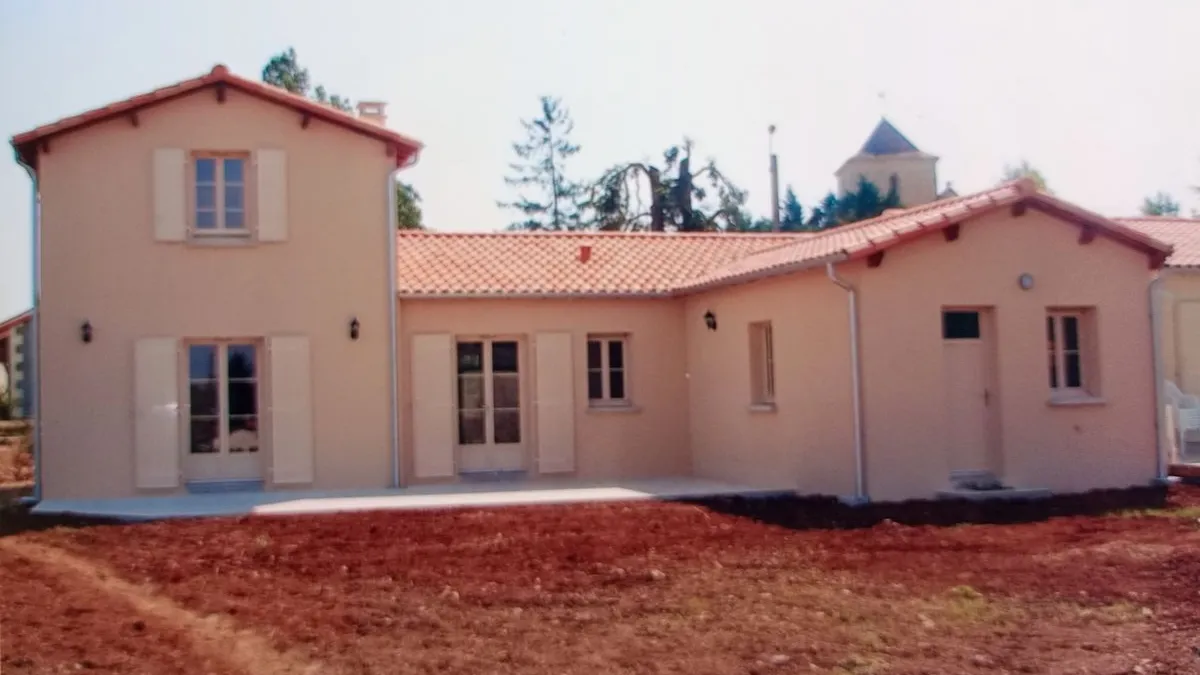 Photo 1
