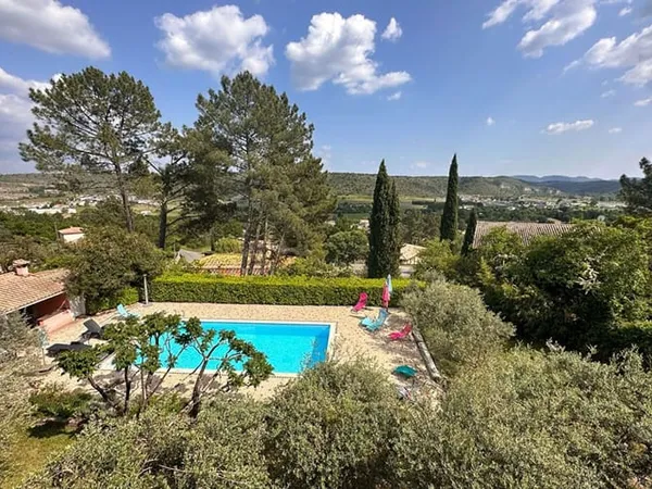 Maison 8 pièces 195 m²