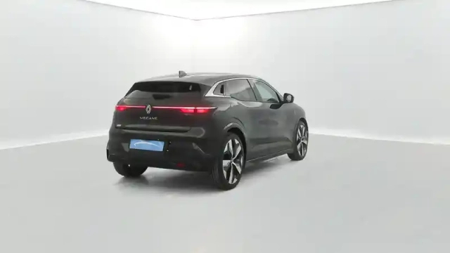 Renault Megane e-tech ev60 220 ch super charge — photo 5
