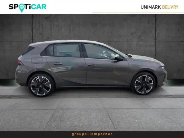 Opel Astra electric 156ch — photo 5
