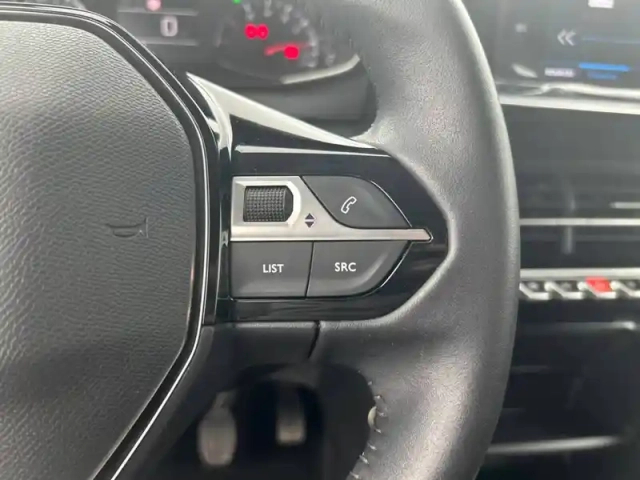 Peugeot 208 puretech 75 s&amp;s bvm5 — photo 19
