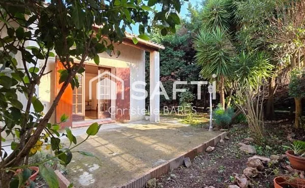 Maison familiale composée de 4 chambres dont 2 de plain-pied - Terrain 437m²