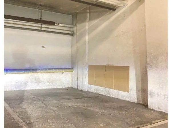 🚗 Parking à louer - Paris 16e (Rue Wilhem / Av. De Versailles) À louer, sécurisé et idéalement