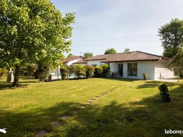 Maison 7 pièces 190 m²