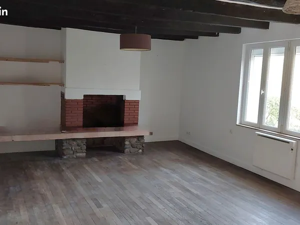 T3 de 75 m² avec jardin 250m² cave et parking