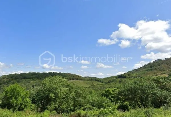 Terrain constructible 1792 m²