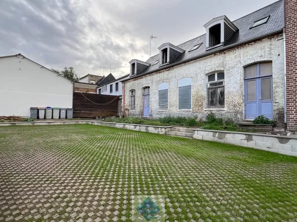 IMMEUBLE A TRANSFORMER EN 3 MAISONS