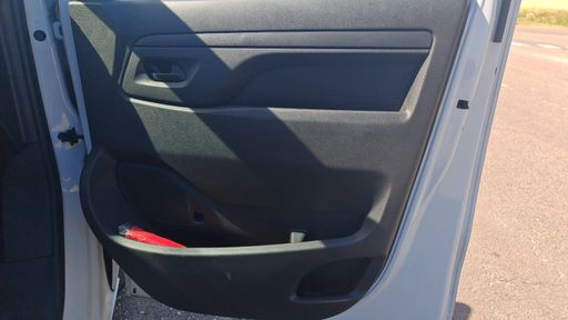 Opel Vivaro Cabine Approfondie 2.0 BlueHDi 180 EAT8 - Taille M – 2025 – 36369 km – Diesel – Boîte Automatique — photo 25
