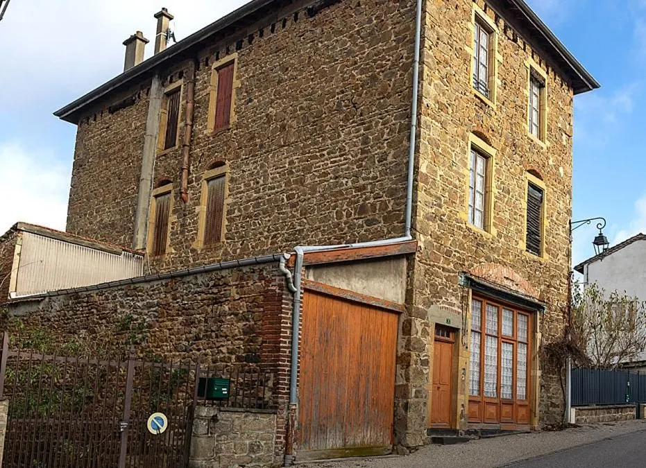 Photo 1
