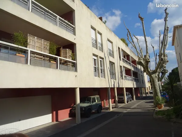 T2 56 m2 récent avec ascenseur dans un quartier calme de Cavaillon