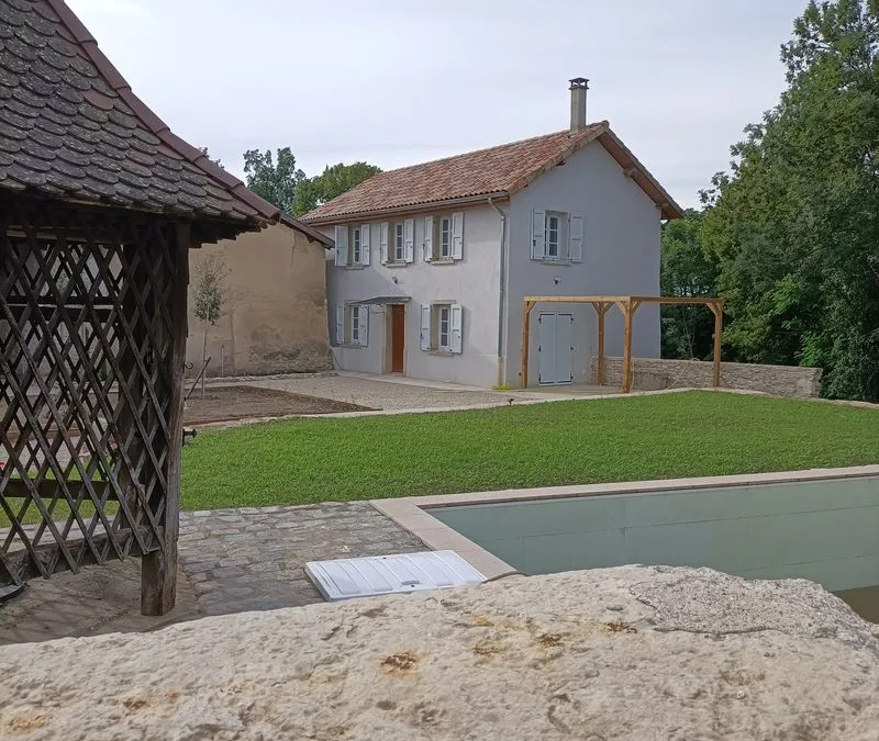 Photo 1