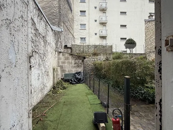 Vends appartement à rénover avec jardin - 32m²