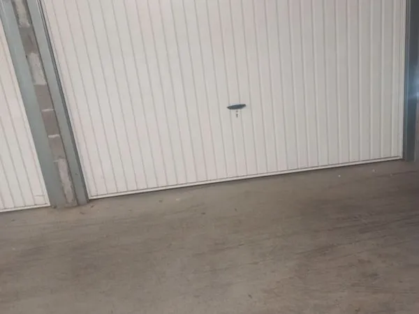 Garage fermer en sous-sol sécurisé