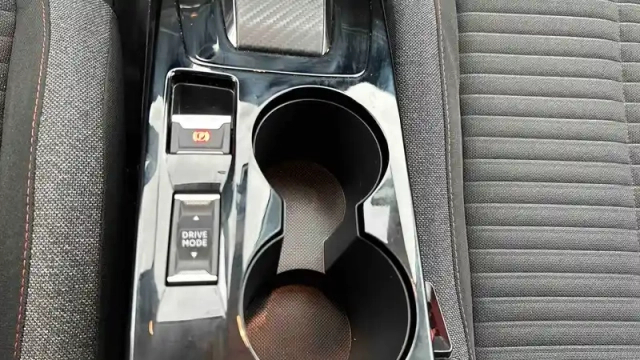 Peugeot 208 electrique 50 kwh 136ch — photo 91