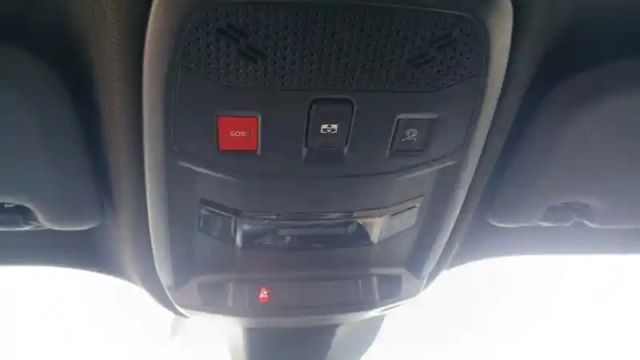 Peugeot 2008 hybrid 136 e-dcs6 — photo 106