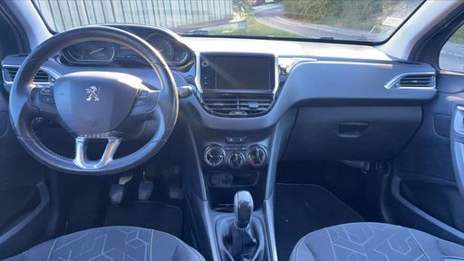 Peugeot 2008 1.2 PURETECH 82 - Style – 2017 – 102849 km – Essence – Boîte Manuelle — photo 19