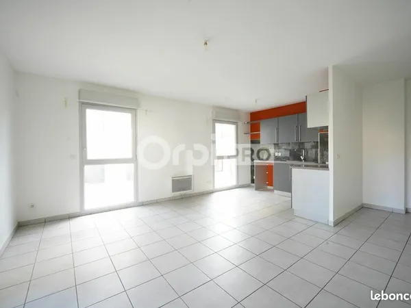 Bureau 68 m²