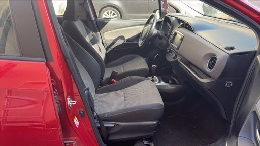 Toyota Yaris 1.5 VVT-i 100 Hybrid E-CVT - Dynamic – 2016 – 112597 km – Hybride essence – Boîte Automatique — photo 9
