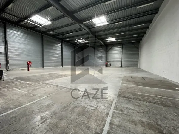 Local 635 m²