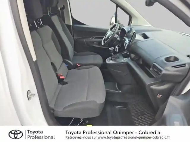 Toyota Proace city medium 100 d-4d start my25 — photo 7