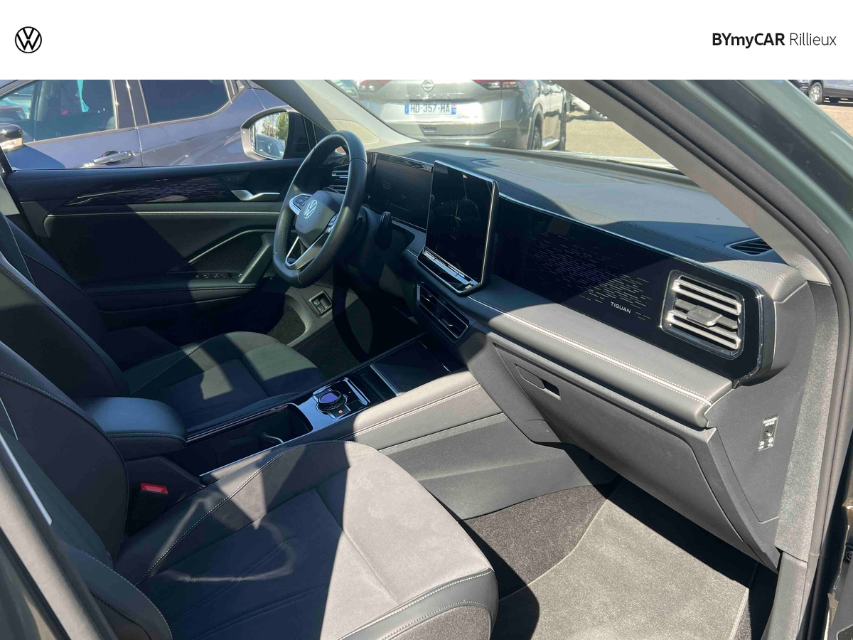 Volkswagen Tiguan 1.5 eHybrid 204ch DSG6 — photo 23