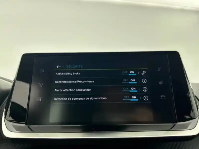 Peugeot 208 electrique 50 kwh 136ch — photo 98