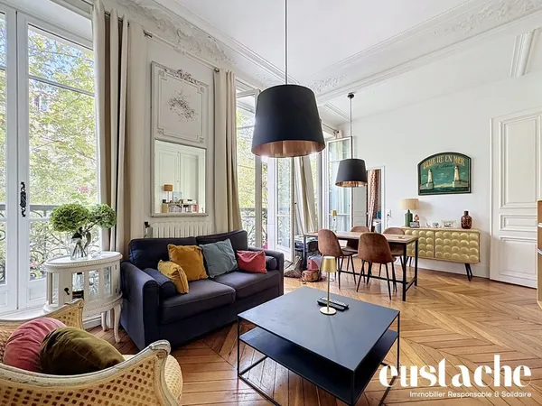 Le charme de l'haussmannien au coeur du 10ème, 63 m² parfaitem