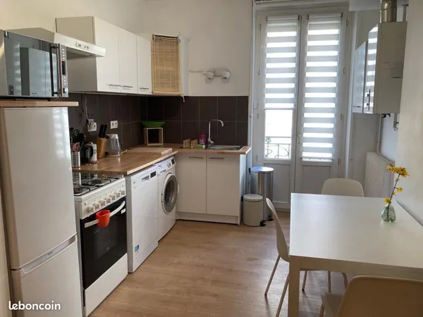 T2 meublé de 42m2 avec balcon - quartier Tolstoï