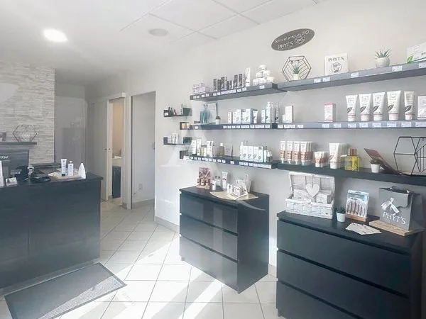 Institut de beauté, fonds de commerce 65 m² MANZIAT