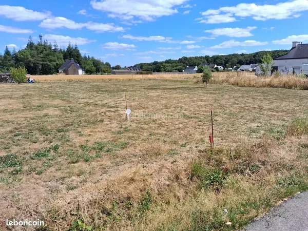 Terrain 668 m² Camors