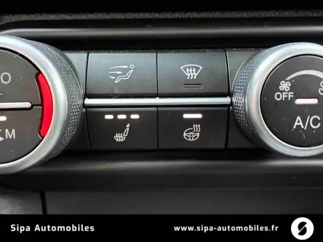 Alfa Romeo Giulia 2.2 180 ch at8 — photo 2